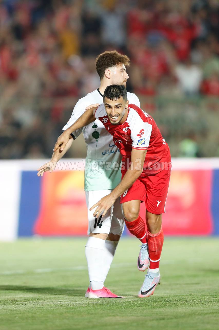 علیپور، ستاره پرسپولیس، با گلزنی مقابل ذوب‌آهن خود را بخشید!